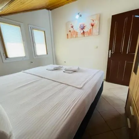 Charming Flat With Shared Pool Balcony And Terrace In Pazaryeri Διαμέρισμα *
